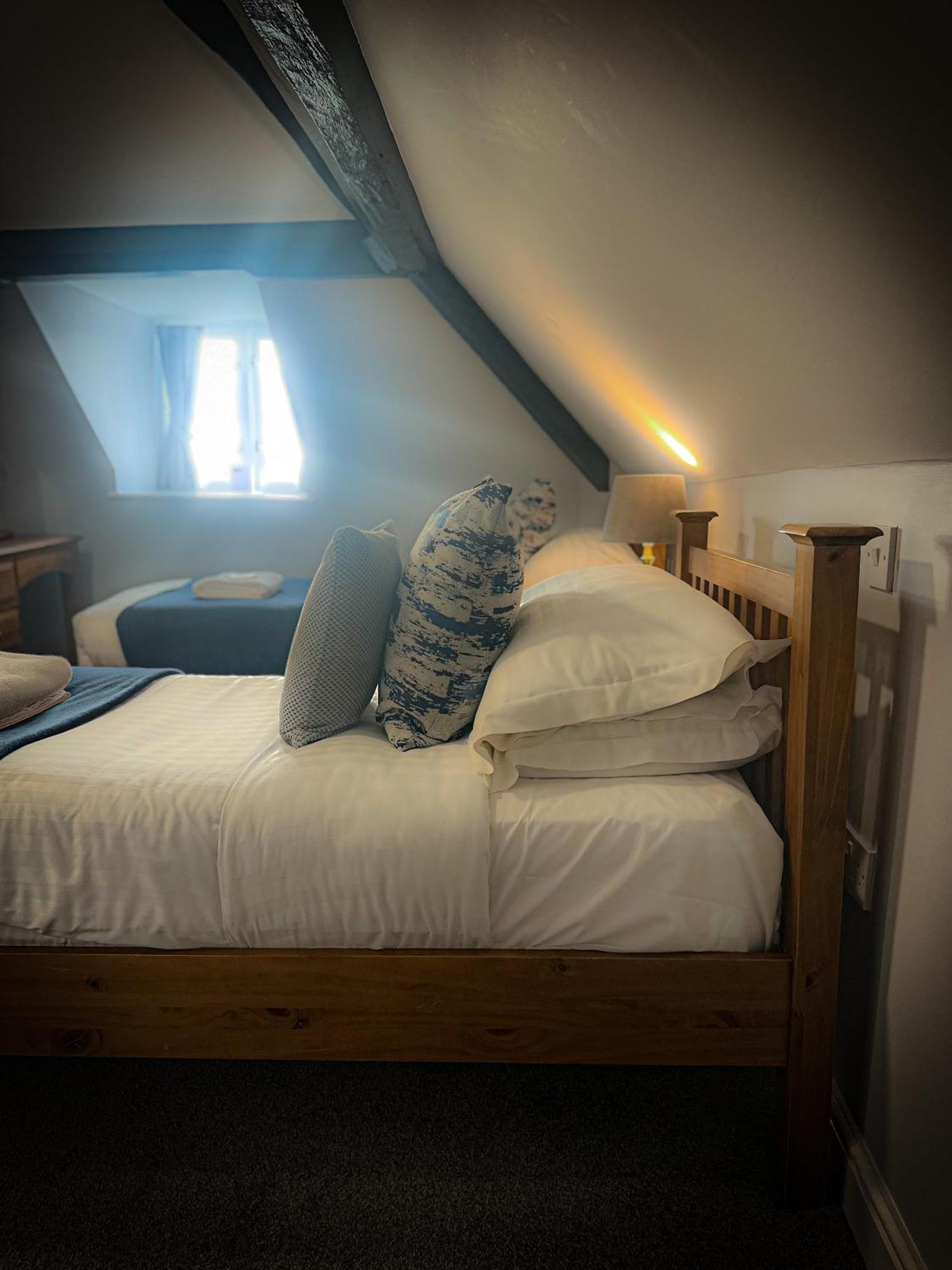 Hotel The Corbet Arms Uffington  Habitación foto