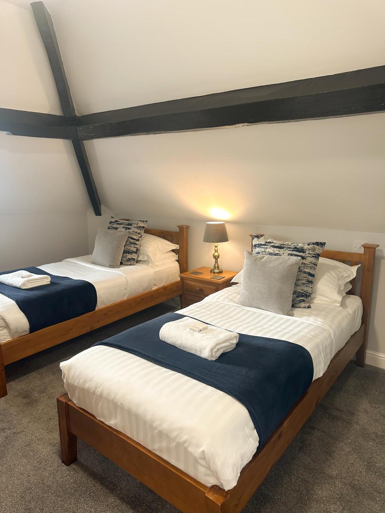 Hotel The Corbet Arms Uffington  Habitación foto