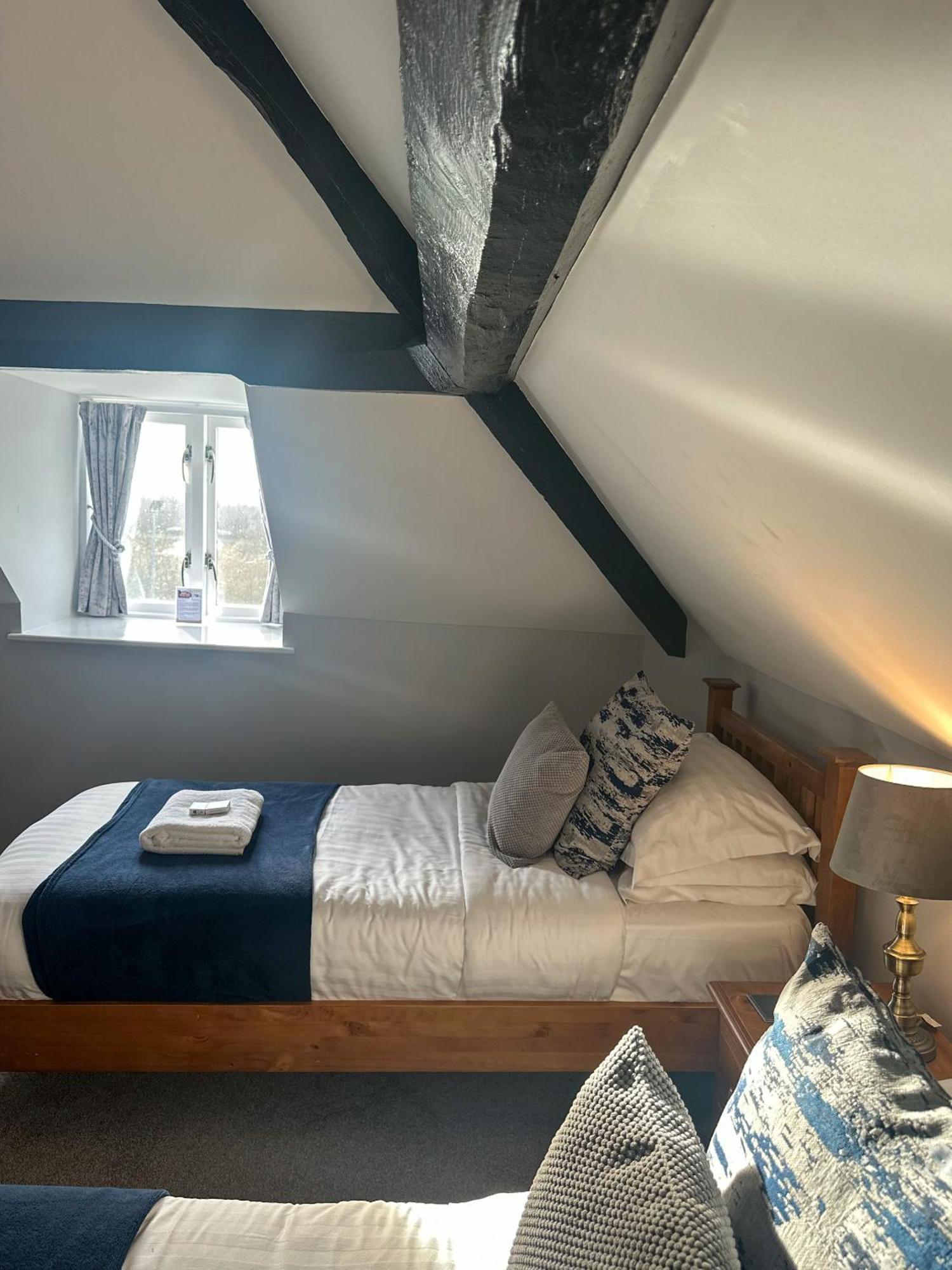Hotel The Corbet Arms Uffington  Habitación foto